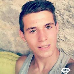 salut je suis ailier gauche du hcjpn (jeune pro de niort de handball) mon réve ? devenir handballeur est ce que je veux faire plus tard