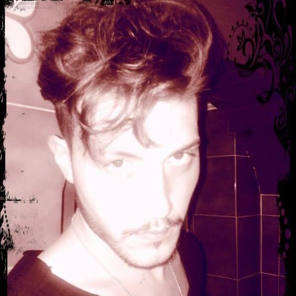 claudiorovito9's profile picture. 