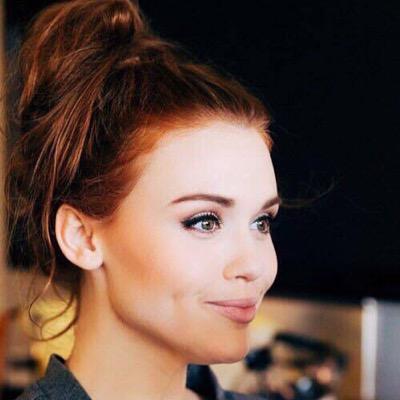 LydiaM_rpgtwbh's profile picture. Banshee | Allison - Erica. | Si j'avais deux balles avec toi, Ben Laden et Hitler dans une pièce je te tirerai deux fois dessus.