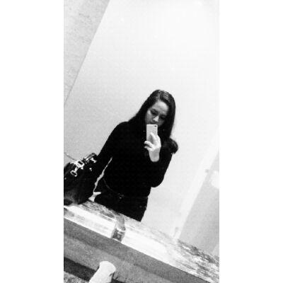 violanks's profile picture. 80% Fashionista 20% Singer! I just responsible for what I say,not for what you understand!