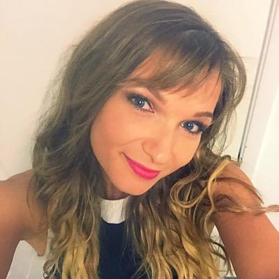 Lisaua1's profile picture. 