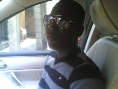 amodushakiru's profile picture. 