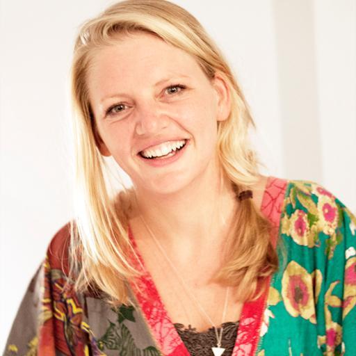 Entrepreneur, Stimulator,
Connector! Step out of your comfortzone and LAUGH. #trainingen & #workshops. Lachworkshop improvisatietheater, mopperworkshop etc!