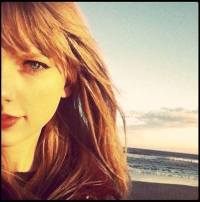 Çağla & Tuana.
Swifties ❤
Life Taylor Swift ones.
Only dream of bu who cling to Taylor Swift.