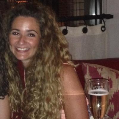 Quintessentially British with a hint of French. Dimples & curls in a world of finance. Giggle when I shouldn’t. Did I mention food, drinks, fitness & travel?