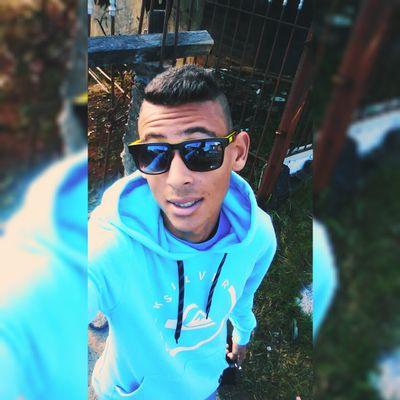 Goleiro do Esporte Clube São Bernardo
16 anos 1,91 de altura