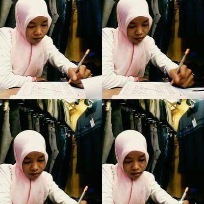 devita0122's profile picture. 