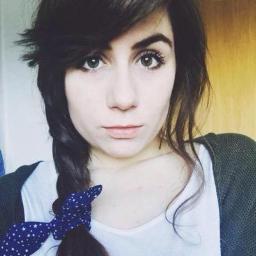 Hey, I'm a 19 year old girl who loves horses!