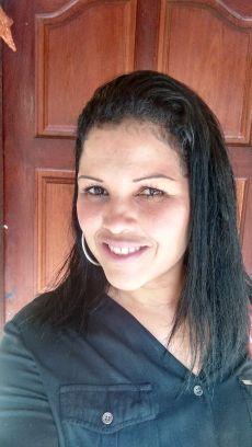 Mega feliz, casada, estudante, amando cada minuto dessa fase nova...Enfim Deus e maravilhoso
