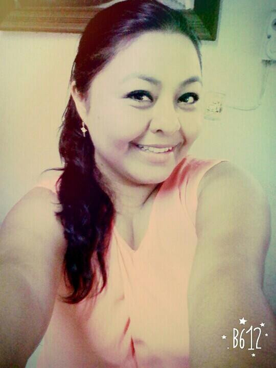 Guapa, linda y abogada amenaza asegurada. Cupido no me qieree... y lo mas importantee chiva de corazon ♥