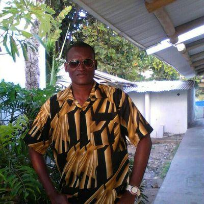 9a5d47799e164f7's profile picture. medico interno