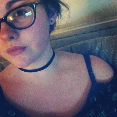 //we are the kings and the queens of the new broken scene\\