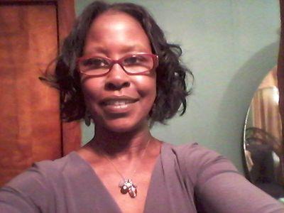 reginaquarles12's profile picture. love