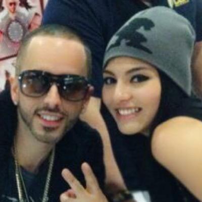 Mi Vida @juanmorera @yandeloficial @romeosantospage  Gracias Por Existir❤️ 27/11/2013 Abrazo y Beso de yan, RT Y FAV 7/06/215 de wisin, 9-11-2015