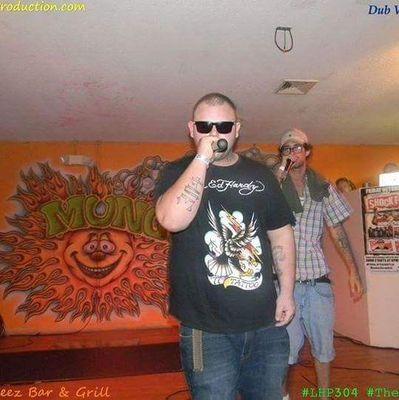My name is Joe Short AKA Frost I'm a father of two Maddy&Jordan IMA Rap artist who tryna find my way out this shit mixtape #Neverlookback is in the works FWM!!!