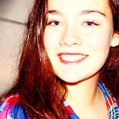 cotacastelblanc's profile picture. 