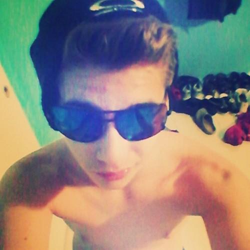 Ricardo05Jose's profile picture. 联系电报：@manila866   QQ：3843503841