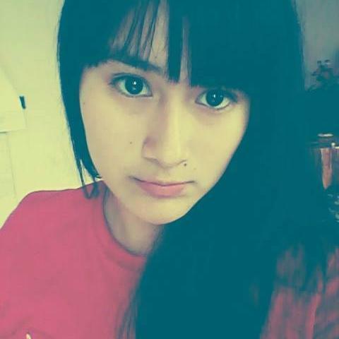 I am a very shy girl and friendly (*-*)!