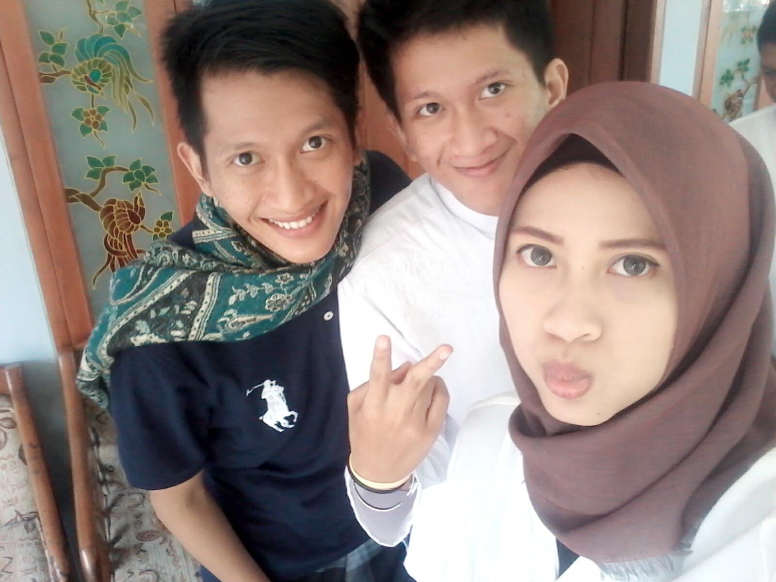 emirgovar's profile picture. radenemir@yahoo.co.id
radenemir1@gmail.com