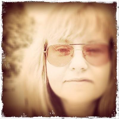 amybruer's profile picture. Takes Photos, looks at photos, drinks wine.