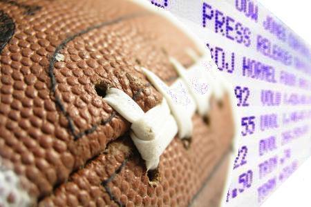 It's all about two of my three favorite things...
Sports and Stocks ! http://t.co/erWgYaMZI6 

 - http://t.co/EJ8l87FoTJ
