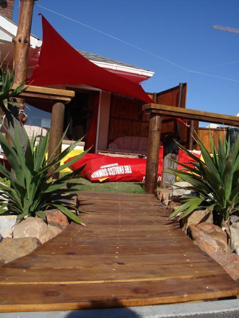 EndlessSummer__'s profile picture. Let us share one of the best spots on earth with you; A beautiful location right on the beach in Table View, Cape Town, South-Africa.