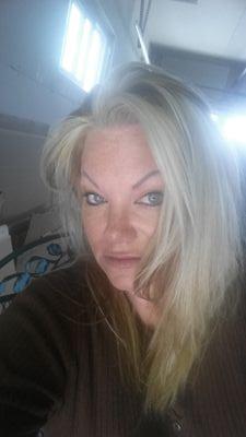 sararhellerud's profile picture. 