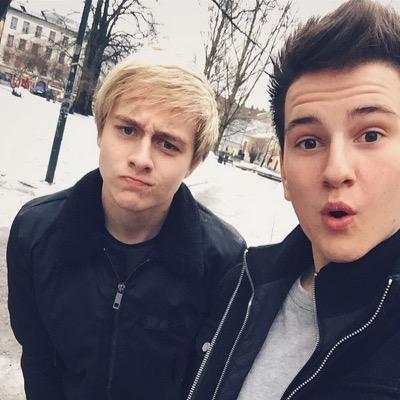 KeepvotingMmva's profile picture. follow @MENDESSED she gave you a free follow.& rt it https://t.co/R6Zw7DO1v4