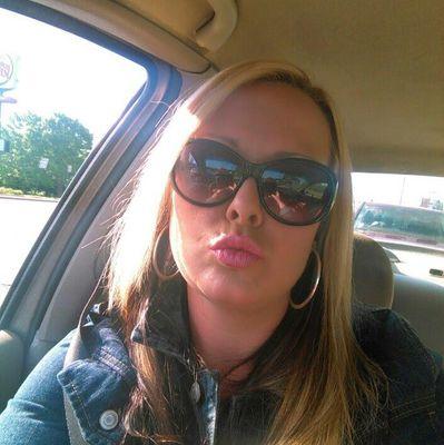 Fun, hard working mother of 3 beautiful children. separated /single& looking for the right one, but for now just gonna enjoy life!!!! one day at a time.....