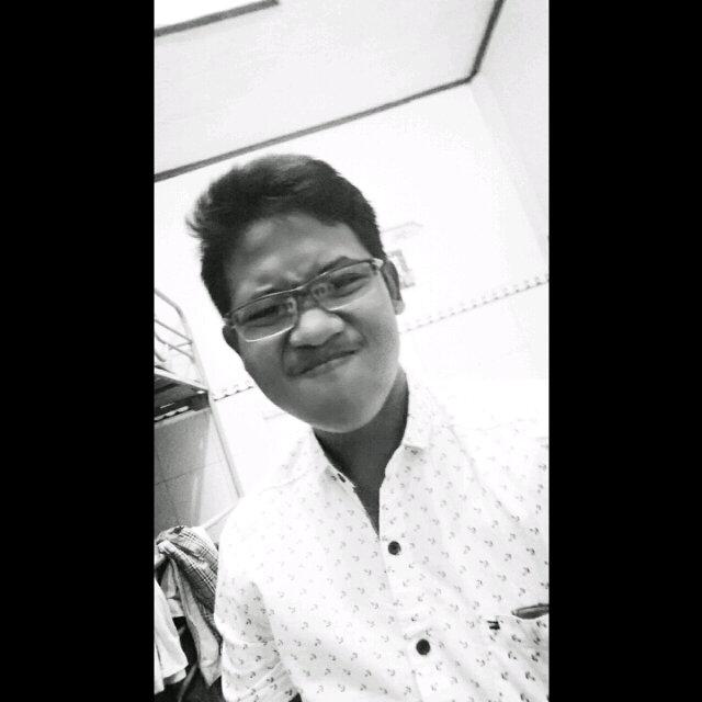 NaufalM__'s profile picture. -bripka pasma brigade 28, -penikmat seni, -SMA NEGERI 5 KOTACIREBON, -X.3