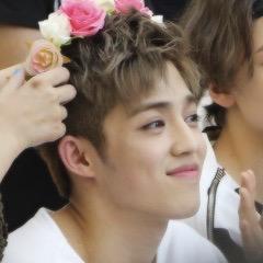 CSCF7F's profile picture. she's kinda hot though.