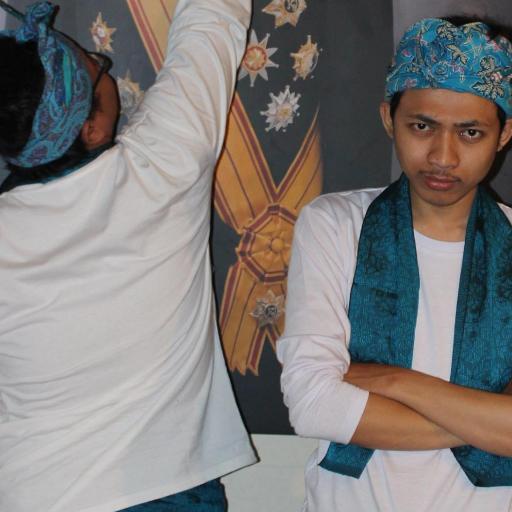mushab_'s profile picture. ~ keutamaan akal ialah hikmah kebijaksanaan, dan keutamaan hati ialah keberanian ~

http://t.co/JthxV0R35B