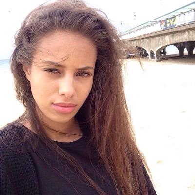 maliarpgpug_'s profile picture. 