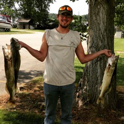 Im Adam Scheetz part of carpenters 171 local huntin an fishin