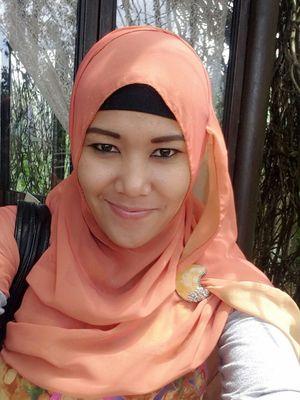 rieya_anggraeni's profile picture. Love Allah