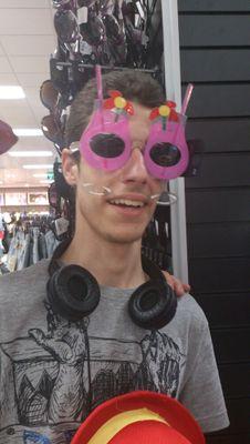 JaviSTRK's profile picture. Maestro de Inglés l Linkin Park is not a band, is part of my life. Soulsborne way of life/
When life leaves us blind, love keeps us kind CB🎶