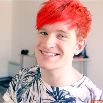Part time YouTuber, full time freak. // ig sc fb yt: LukeIsNotSexy