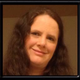 JulieAnneWrites's profile picture. 