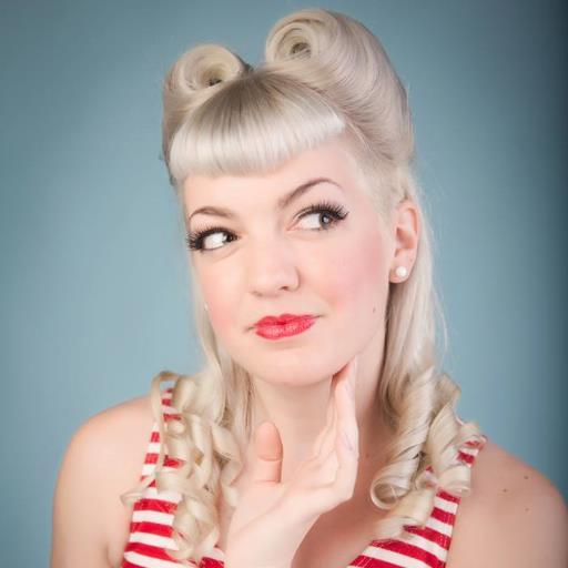 Entertainer. MC. Dancer. Burlesque performer #BombshellLaBelle. Producer of #BallentinesBurlesque. Instagram @hashtagbombshell.