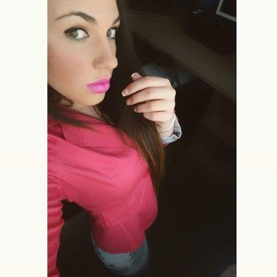 vive la vida,disfruta el momento.No todo lo que brilla es oro.Sonrie ,es lo mejor que puedes hacer.