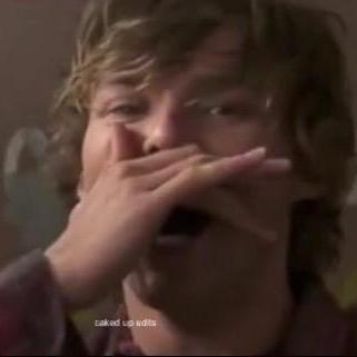 onlyfanfic's profile picture. Twitter de humor! FRISA BEM A PALAVRA HUMOR