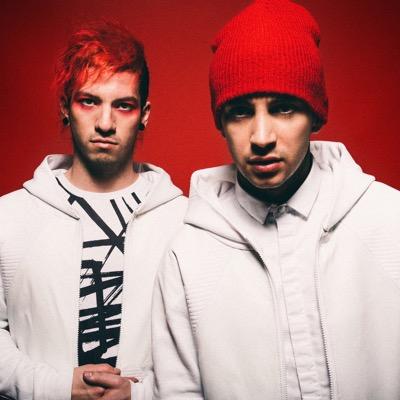 Twenty Øne Piløts, 5 Seconds of Summer, and One Direction are life