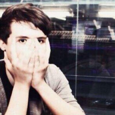 DM me any anonymous messages/phandom confessions                                                    you don't have to follow but it would be nice