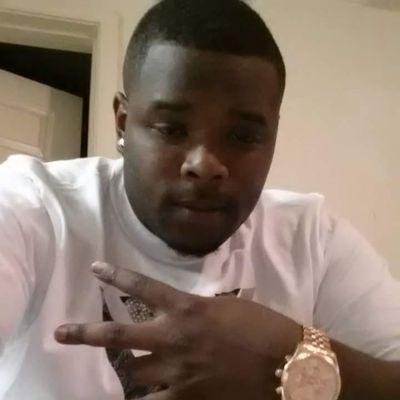 carlos254tx's profile picture. Hell of a smoker and a bit of a drinker