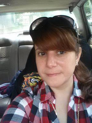 I love music,movies,and Renner!! working on my screen play!!