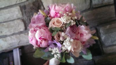 FlowersKats's profile picture. I'm a florist working from home. I specialize in wedding flowers, serving most of connaght