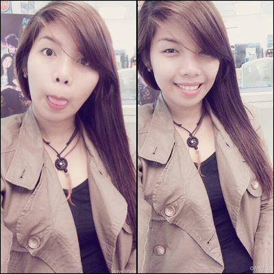 dd229e9193404de's profile picture. help me get over you