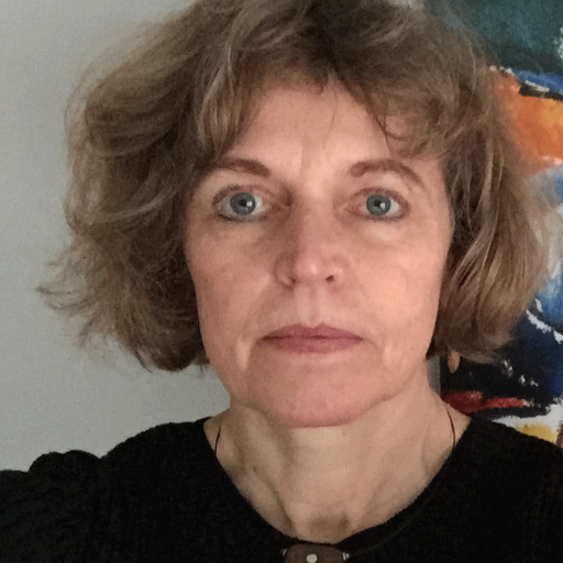 European, migrant, learning technologist interested in design, photography, Mauerblümchen, Bauhaus, fascinating films and learning to listen