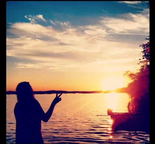 Thaiis_Gabriely's profile picture. 