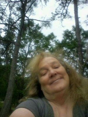 I am a honest woman just wanting a good that will be honest and not cheat on me and lie